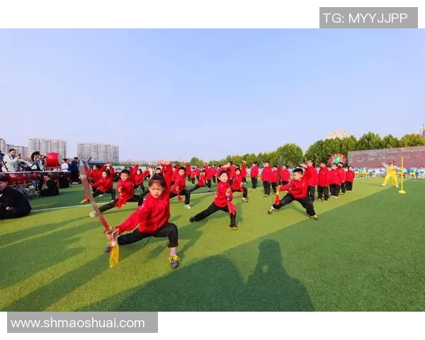 现役最火足球球星是谁 盘点当今足坛人气最高的球员和他们的影响力