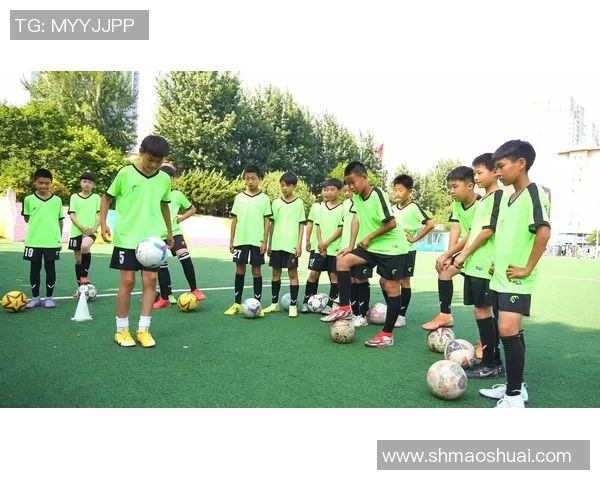 足球星途启航从青训到顶级球员的全方位培养计划 足球星途启航从青训到顶级球员的全方位培养计划